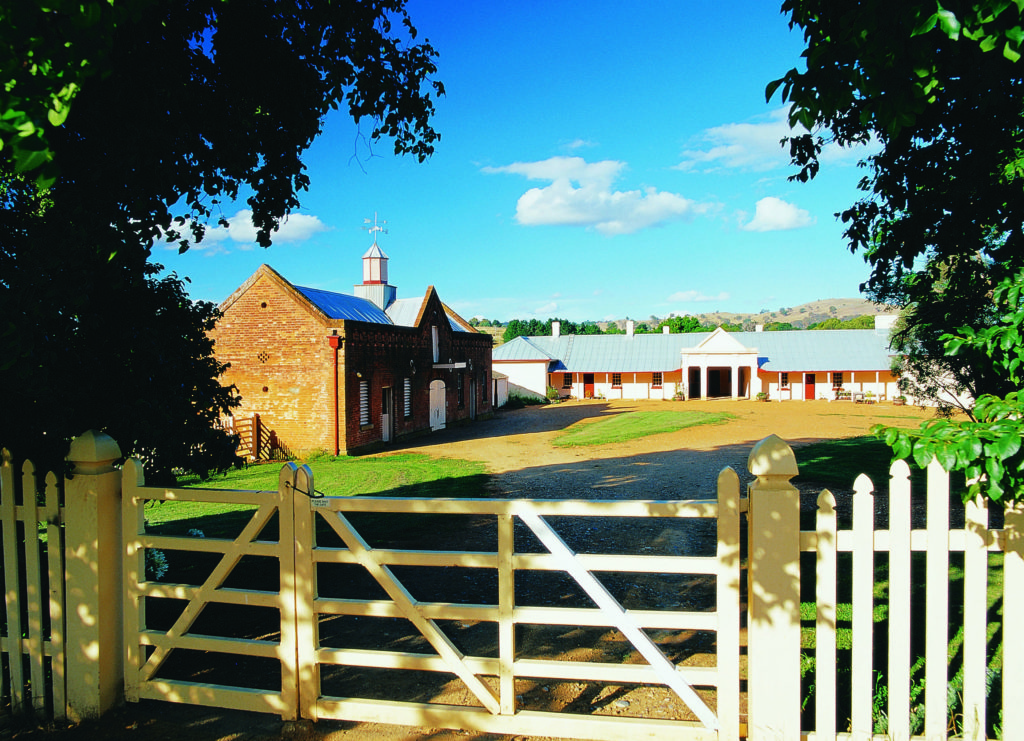 Cooma Cottage - History of Yass Valley - Half day tour