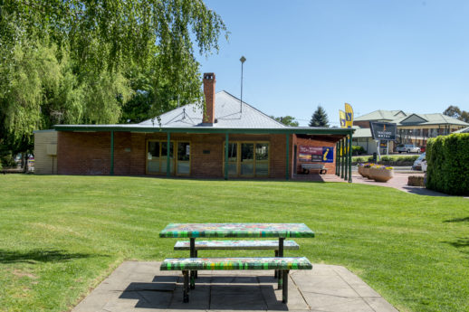 Yass Valley Information Centre - Coronation Park